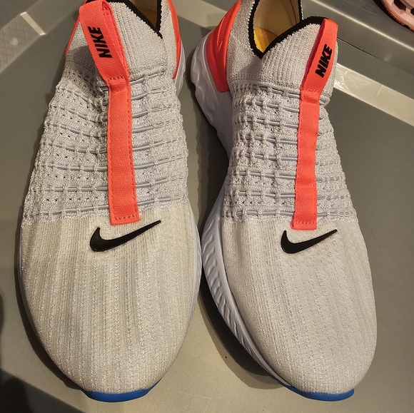 Nike React - Picture 2 of 2